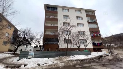 Balkonunu atölyeye çeviren kadın, tekstil ürünlerini yurt dışına da pazarlıyor