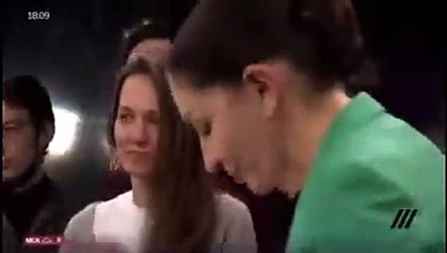 TV russa transmite Lago dos Cisnes como protesto