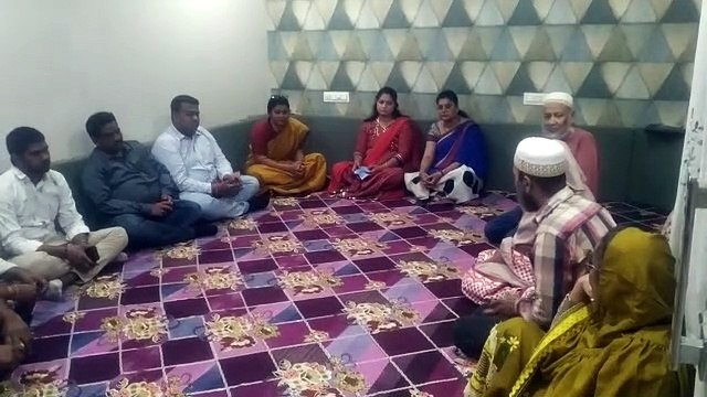 यूक्रेन में फंसे विद्यार्थियों के परिजनों से भाजपा के पदाधिकारियों ने की मुलाकात