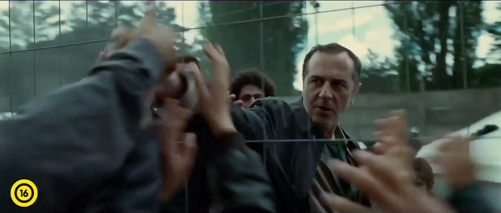 Jupiter's Moon Tráiler (3) VO