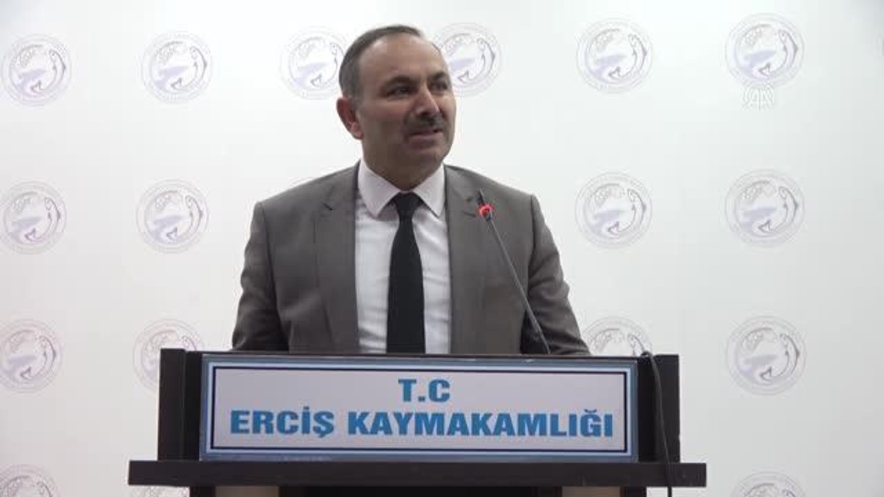 Erciş'te akademisyen ve yöneticiler öğrencilerle buluştu