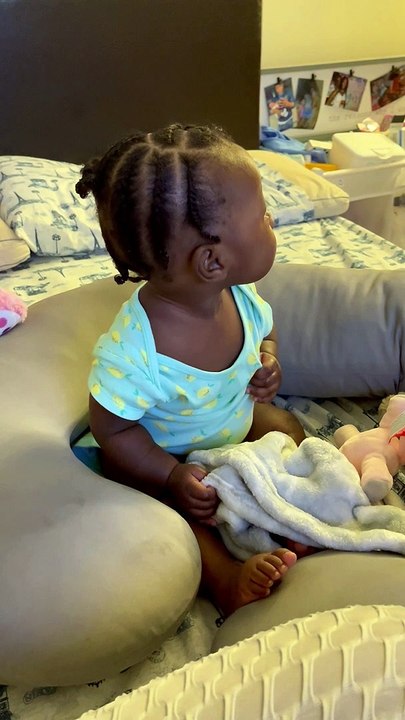 Kiddo Gets Happy When Dad Comes Home