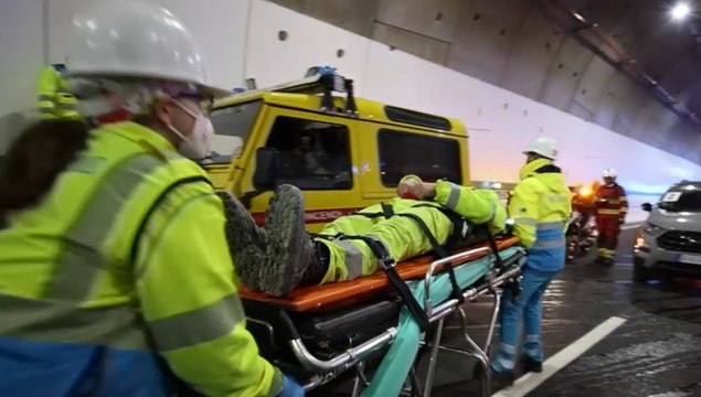 Barberino di Mugello (FI) - Scontro tra camion e auto in galleria , esercitazione di soccorso (04.03.22)