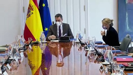 Video herunterladen: El Gobierno reitera que no subirá los impuestos y agiliza la acogida de ucranianos