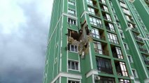 تعرض مدينة إربين لقصف روسي يتسبب في حريق منازل