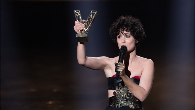 GALA VIDÉO - Barbara Pravi a dû refuser d’intégrer la troupe des Enfoirés 2022 : voici la raison !