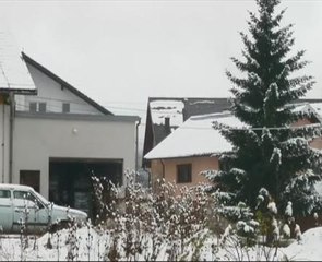 Timur Bosnia dilanda salji lebat