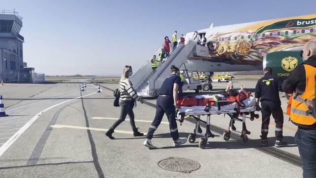 Europ Assistance : 20 vacanciers belges blessés au ski ont été rapatriés en avion