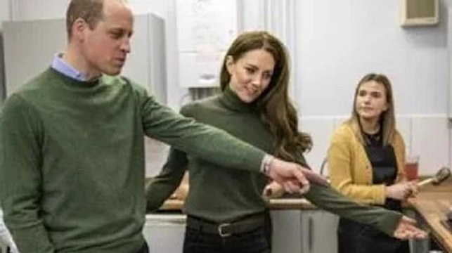 Kate se moqu,e du prince William lors de fiançailles remplies de rares démonstrations d'affection e