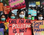 Hundreds protest in New Delhi under blanket of thick smog