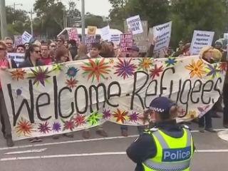 People in Melbourne attend rally to support Syrian refugees