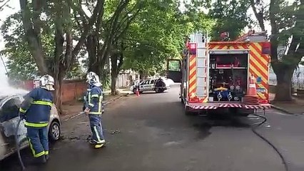 Suposta desavença por partilha de bens acaba motivando incêndio em veículo na Rua Goiás