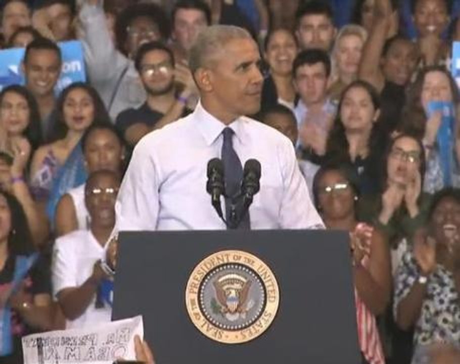 Obama fires up Democratic base for Clinton in Florida