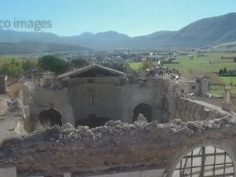 New Italy quake sows terror, devastates historic buildings