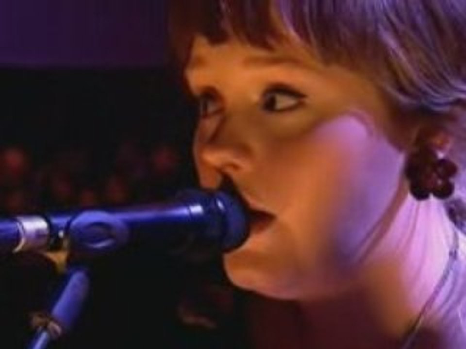 Adele - Daydreamer [Live][ 2008][SkidVid]_XviD