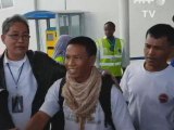 Hostages released by Somali pirates arrive in Nairobi