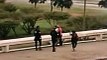 Vídeo: policiais salvam pessoa que ameaçava se jogar em plataforma da rodoviária