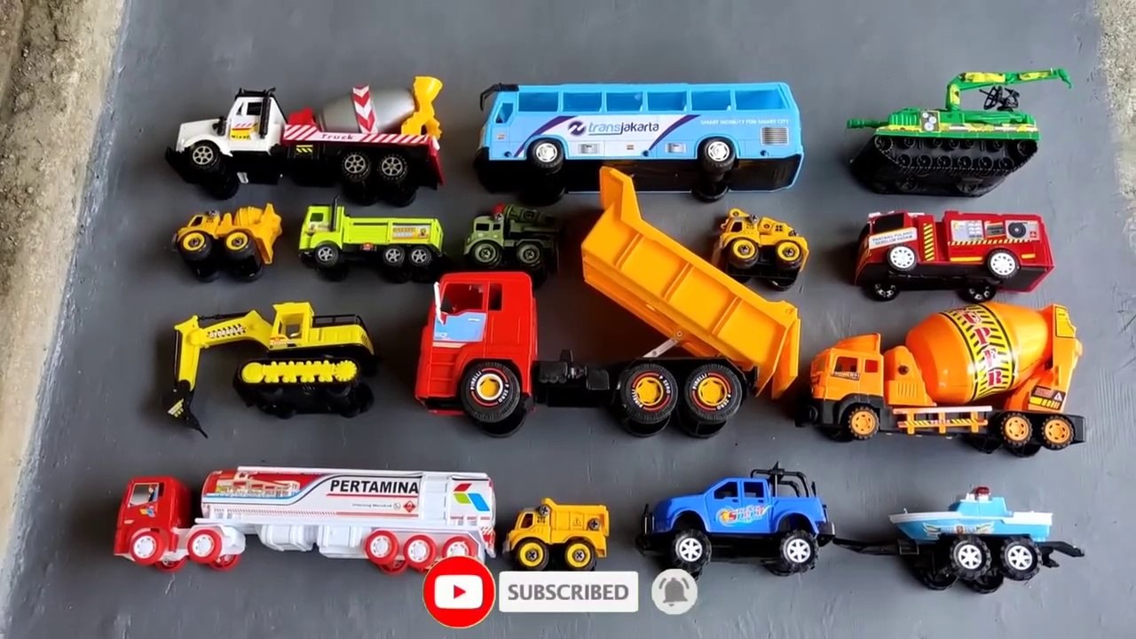 Beko penghancur batu, bus Transjakarta, mobil molen, truk pasir, buldozer, truk tangki Pertamina Part 4