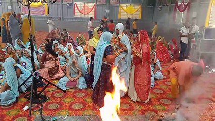 होसकेरेहल्ली में विधि विधान से आईमाता तस्वीर स्थापना