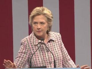 Hillary Clinton seeks to cement lead in pivotal Florida