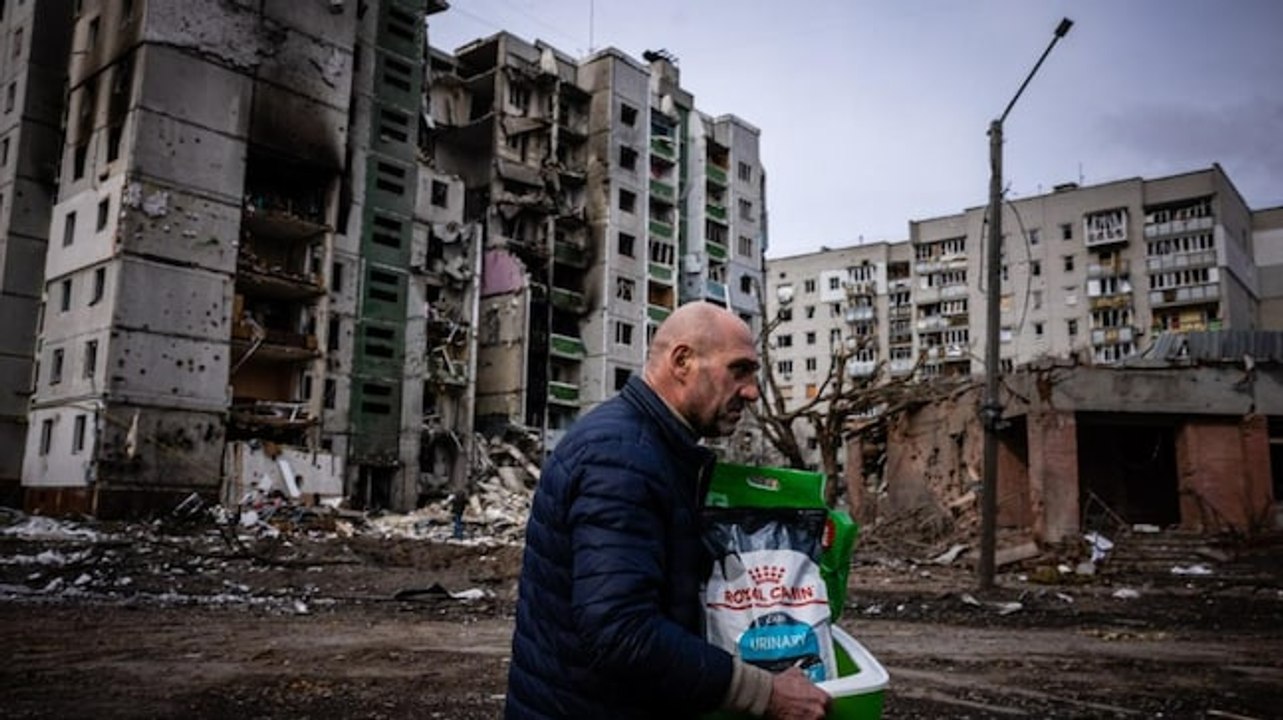 Shelling, fire and fear grip Ukrainian cities, take a look at haunting images of invasion