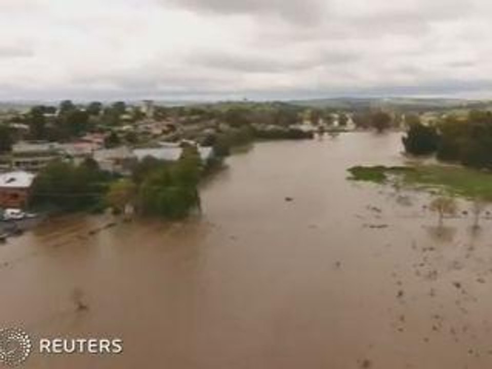 Floods hit parts of New South Wales after heavy rain