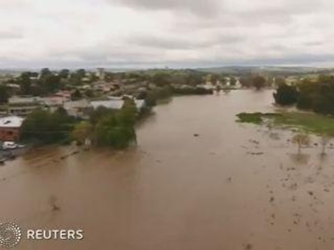 Floods hit parts of New South Wales after heavy rain