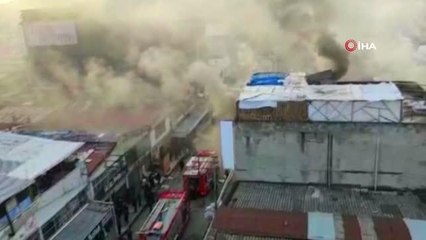 Son dakika 3. sayfa: Mobilya üretim mağazasında yangın... 2 kişi dumandan etkilendi