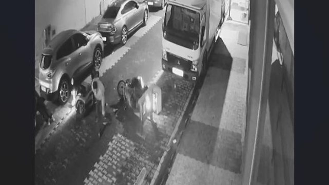 Ataşehir'de iki motosiklet kafa kafaya çarpıştı