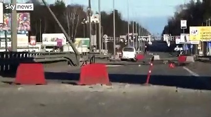 E frikshme, forcat ruse sulmojnë me breshëri plumbash makinën e gazetarëve të Sky News në Kiev