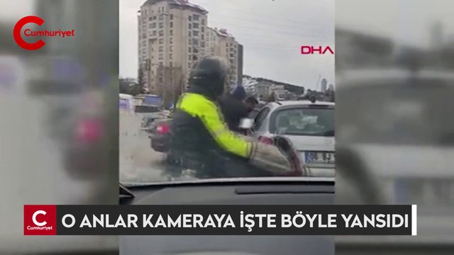 Sosyal medyayı ayağa kaldıran görüntüler: Trafikte çekiçle saldırdı, emniyet harekete geçti