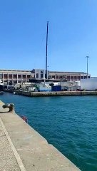 Barcelona oculta el yate de Abramovich tras la guerra en Ucrania