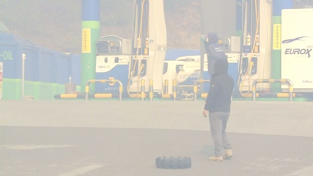 가스충전소 폭발을 막아라 ...방향 바꾼 산불, 울진읍까지 위협 / YTN