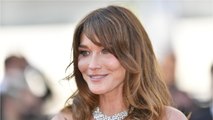 FEMME ACTUELLE - Carla Bruni : comment Nicolas Sarkozy a-t-il, malgré lui, remis en doute ses talents de chanteuse ?