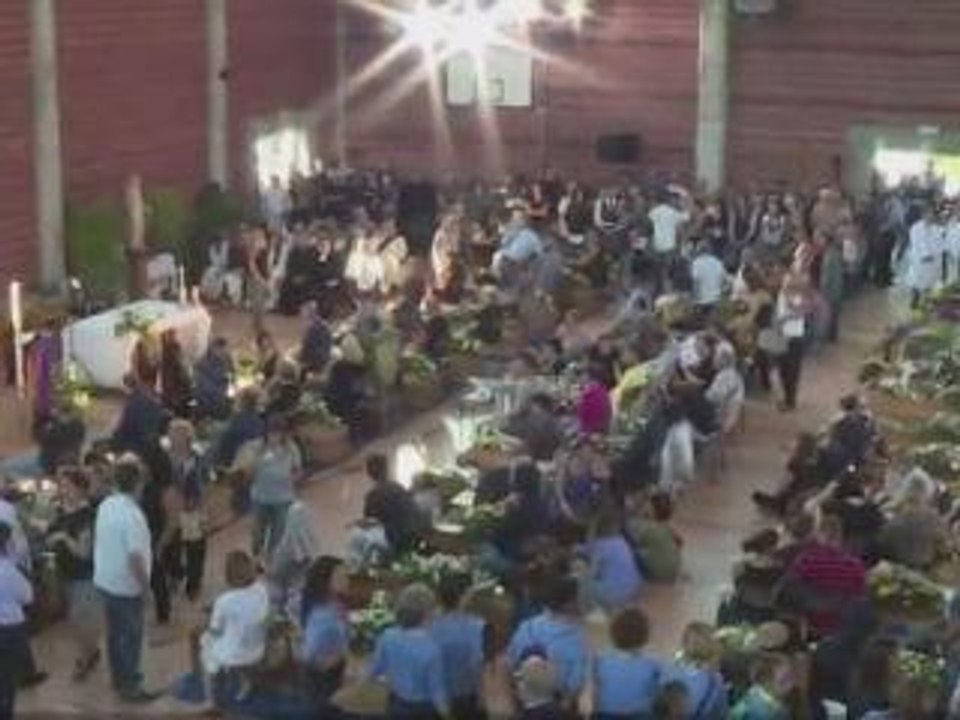 Italy mourns quake victims at funeral attended by PM, president