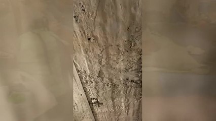 Una ucraniana escondida graba el sonido de los disparos golpeando el techo de su búnker