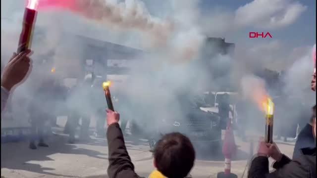 SPOR Burak Elmas Konya'da dernek binasının açılışını yaptı