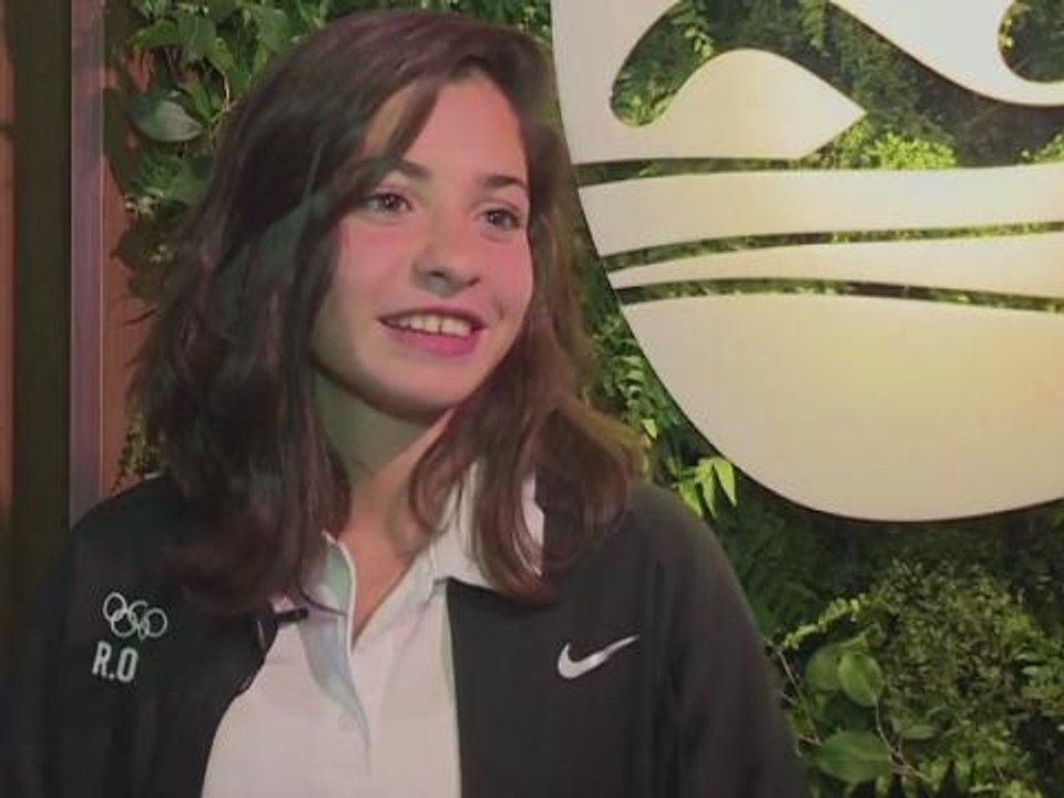 "I want to help refugees", says Syrian refugee swimmer Yusra Mardini