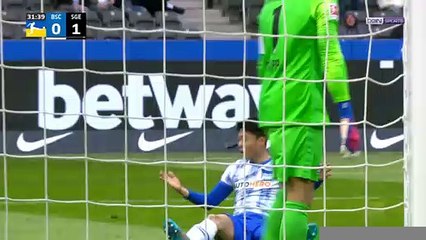 Bundesliga : l'Eintracht Francfort se régale face à l'Hertha Berlin !