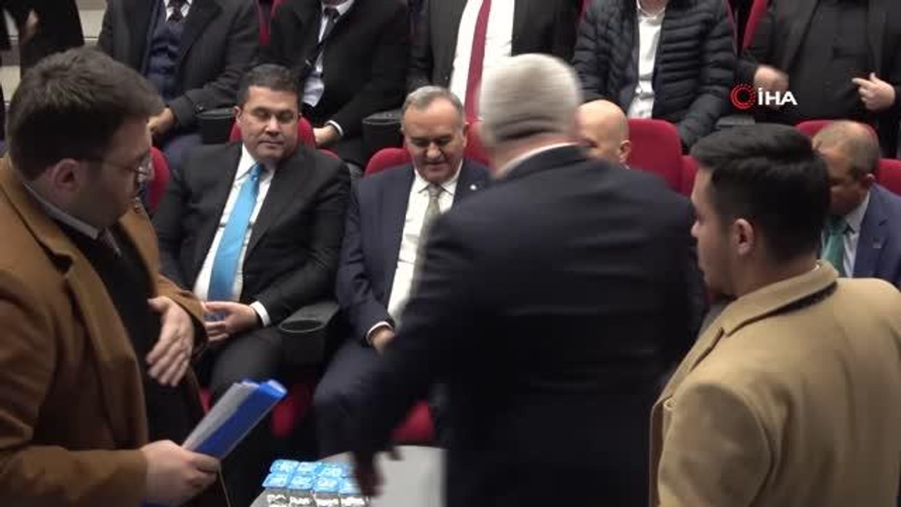 MHP'li Grup Başkanvekili Erkan Akçay, Denizli'de "Adım Adım 2023" toplantısına katıldı