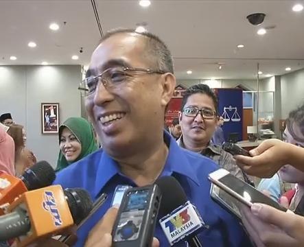 Salleh Said Keruak dilantik Bendahari UMNO