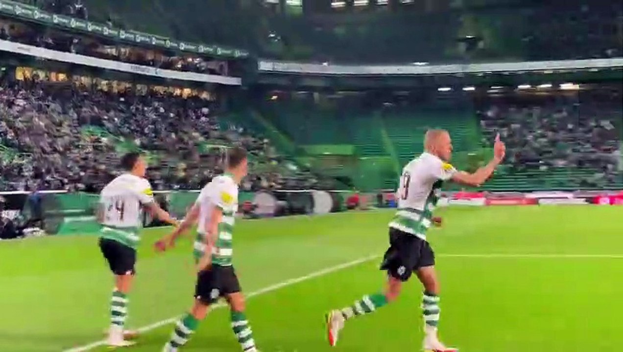 •Le but de Slimani face à Arouca vu des tribunes !