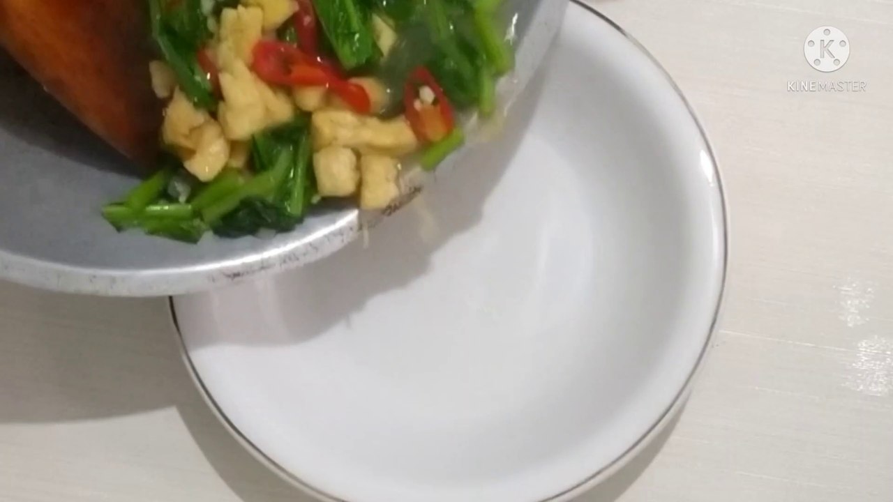Punya sawi di kulkas? Coba resep ini yuk, cuma dimasak begini tapi enak