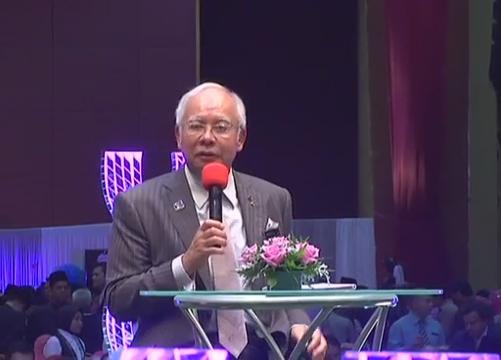 Penjawat Awam perlu kekal fokus - Najib Razak