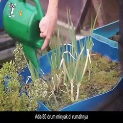 Pria tampan ini membuat pulau dengan sam.pah selama 17 tahun