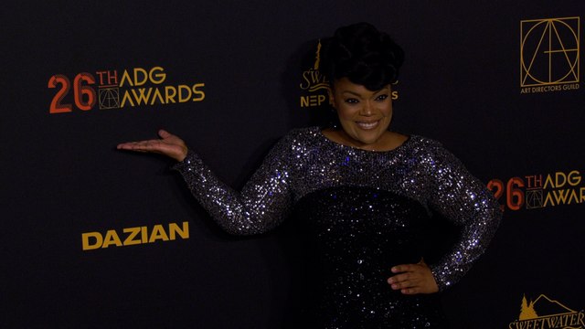 Yvette Nicole Brown 26th Annual ADG Awards Red Carpet Fashion