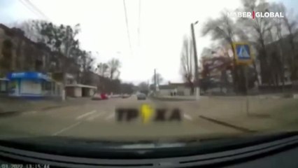 Rus uçaklarının Harkov'da sivilleri vurduğu an!