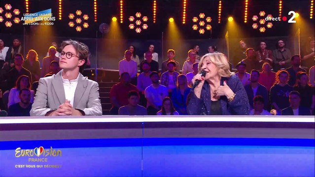 Accrochage hier soir entre Nicoletta et la chanteuse Yseult qui se lève et s'en prend à l'interprète de Mamy Blue qui a osé émettre une légère critique : Ça va finir en baston générale !