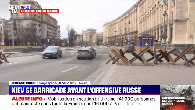 Guerre en Ukraine: la ville de Kiev se barricade avant l'arrivée de l'offensive russe