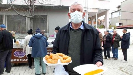 Balıkesir'de arıcıların ballı lokma hayrı çiftçileri buluşturdu